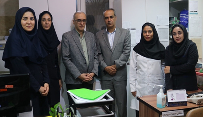 تکریم مقام کارمندان در بیمارستان شهدای گمنام همزمان با روز کارمند